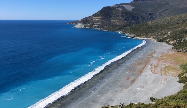 APPT 4-6 PERS POOL/AIR CONDITIONING/BEACH 200M/CLOSE TO RUSSE ISLAND