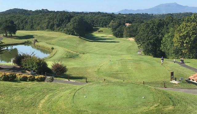 Appt 50m² with pool 1ere Ligne Vue Golf Bassussarry