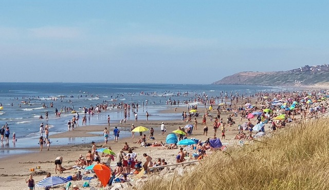 Appt. 6 pers. in villa with heated indoor pool, jacuzzi and terrace