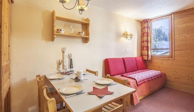 Appt avec balcon, été et hiver, Doucy-Valmorel