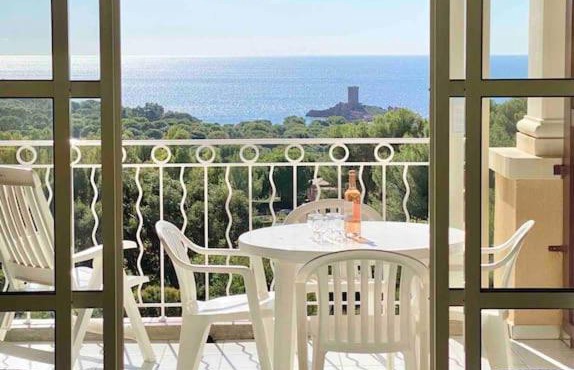 Appt FRIMOUSSE Vue mer & Piscine CAP ESTEREL Agay