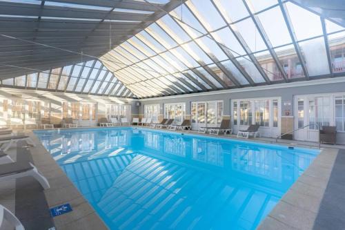 Appt pour 4 pers avec piscine couverte tennis et parking gratuit 227