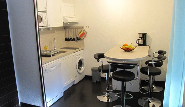 Appt T1 cabin de Létious, mountain view, swimming pool, wifi.