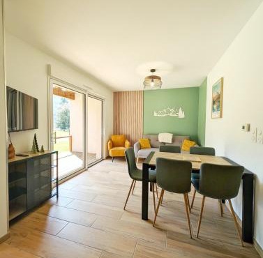 Appt T3 bord du lac avec jardin