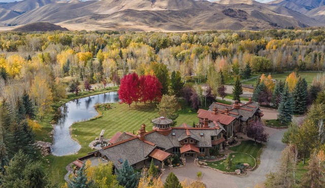 Après Lodge - The Ultimate Gathering Place for Family & Friends