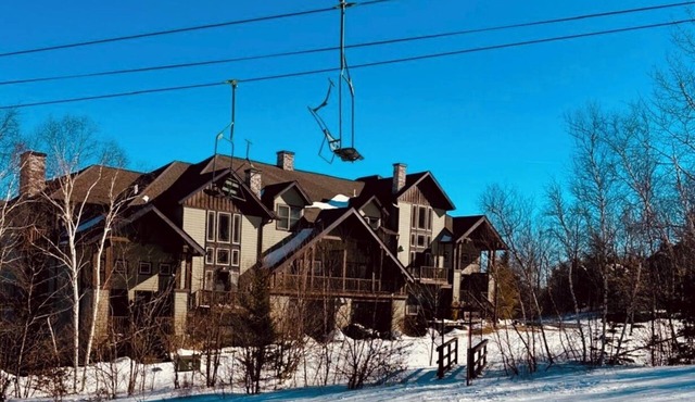 Apres Ski Luxury SKI-IN/OUT HUNTER MOUNTAIN Slopeside STEPS to Ski School Lodgen