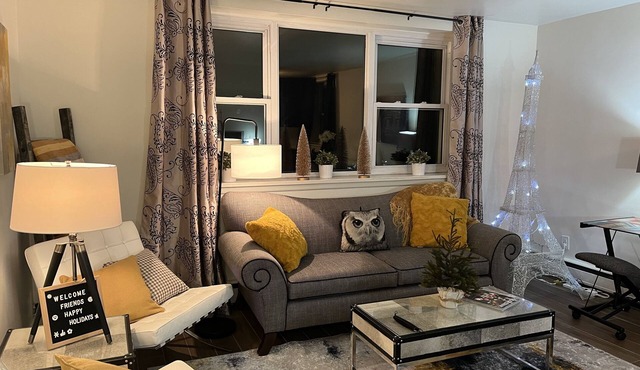 April in Paris Suite ~ One Bedroom Suite ~ Wortley Village - London Ontario