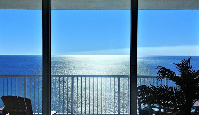 April & May Discount! Near Pier Park! Best Building on the Beach! 5 Stars!