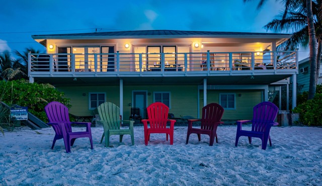 APRIL MAY SPECIALS ,BEACHFRONT, PRIVATE BEACH ON THE WATERFRONT, Bring your Dog