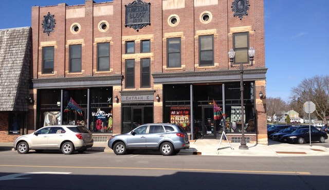 Apt #1 - Beautiful One Bedroom Suite In Downtown Zumbrota Mn.