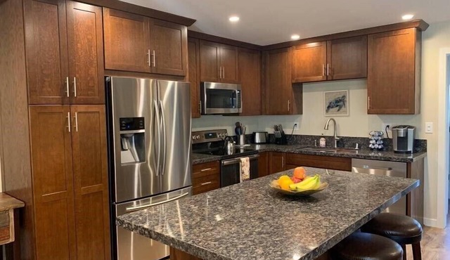 Apt 12: Stunning 2-bed 2-bath Apt Steps to Beach
