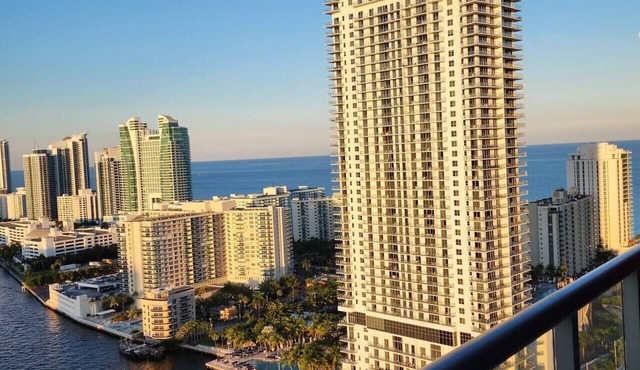 Apt 2B/2B Miami Beach w/Kitchen and Beach Service