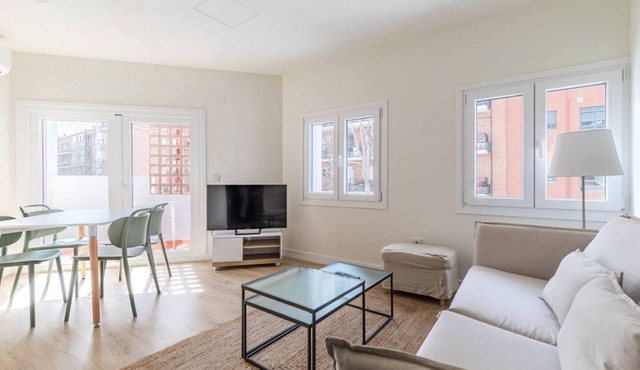 Apt. 2BR Pl. renovated Castilla by CH