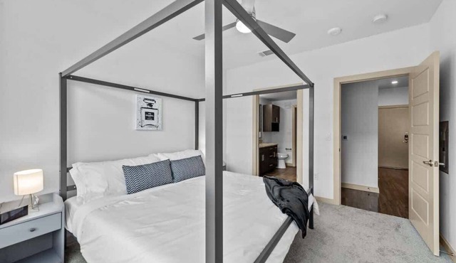 Apt 346 · Luxury King Free Parking Hwy121