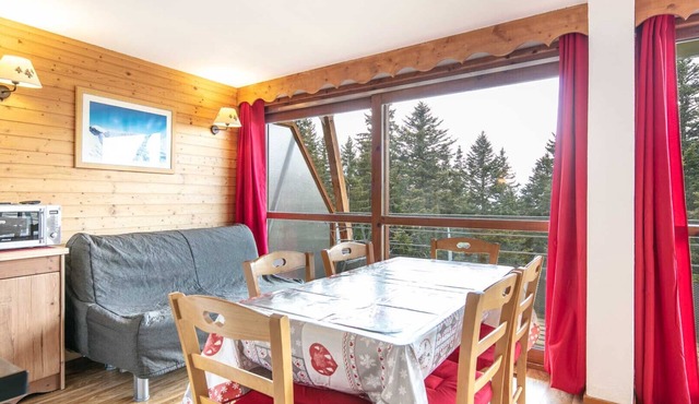 Apt 4/6 ppl, balcony, near the ski runs