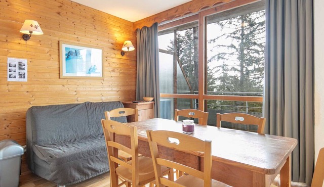 Apt 4/6 ppl near the ski runs