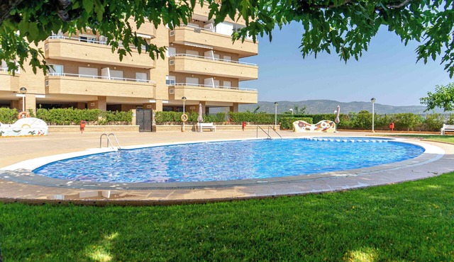 Apt. for 5 people with swimming pool, terrace, AC, WiFi and free parking