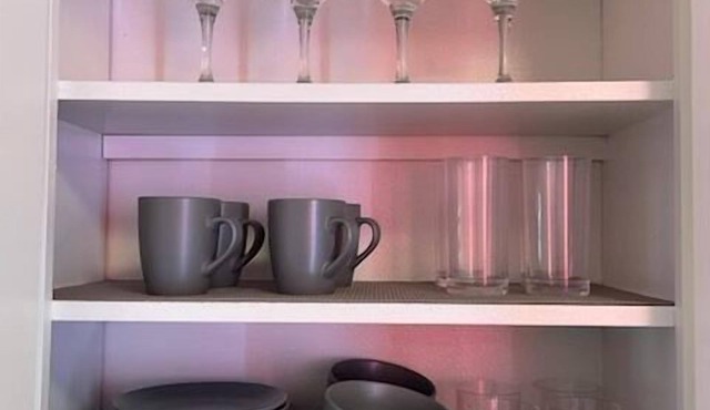 Apt G - furnished 1bed/1bath, second floor,in the heart of downtown Palm Springs