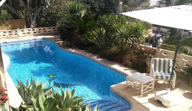 Apt. in chalet -20% x month, air conditioning, pool, private spa, wifi, bbq.