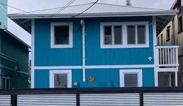 Apt L-Downtown 2 bedroom apartment.