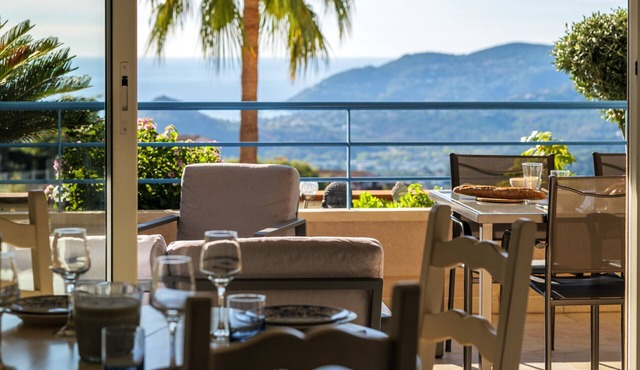 Apt Palais du Grand Duc : Your haven Between Esterel and Sea