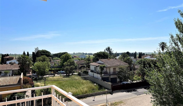 Apt TEmpordà 3C - Communal Pool, Wifi, 20m2 terrace with fantastic views.