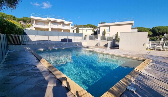 Apt With Pool Magnificent Sea View, 80m To Beach