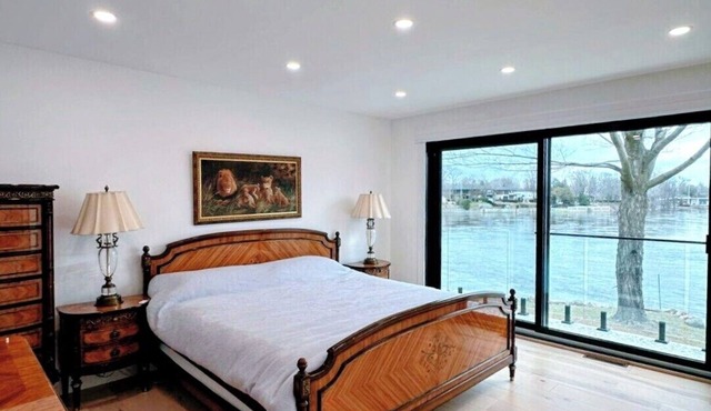 Aqua Luxe Residence Laval