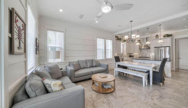 Aqua Paradise by Five Star Properties