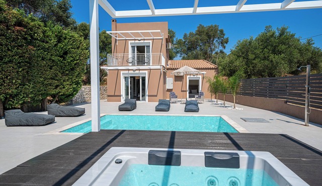 Aqua View Villa in "Pessada" 5min From Beach