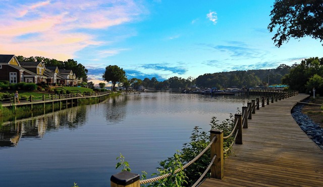 Aqua Vista by SoCharm | Waterfront Condo | 3 Bedrooms Sleeps 6