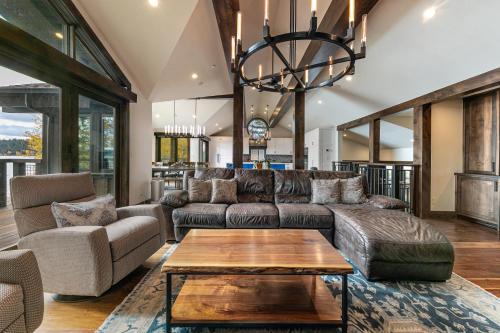 Aqua Vista Lakefront Estate by Tahoe Getaways - 6 BR in Carnelian Bay w Buoy, Pier & Game Room