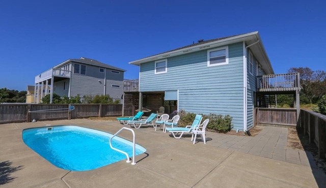 AquaDuck - Oceanside home in Duck with an easy walk to the ocean and sound!