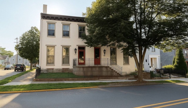 Aquantis: Sleeps 6, Pets OK, Steps from Main St