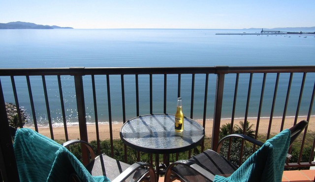 Aquarius top floor best Ocean views Wi-Fi Foxtel Stan easy fast self check in.