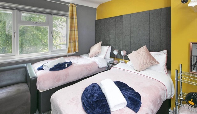 Aquatics Centre | 3 Bedrooms | Parking