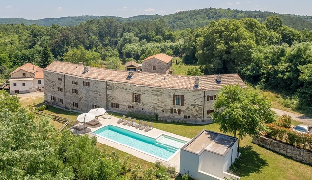 Aquileia Residence # 5 - peaceful, private garden, large pool, close to Grožnjan
