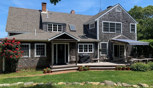 Aquinnah Skye Ln:Private Custom Post & Beam,Walk to Beach,Water View,Central A/C