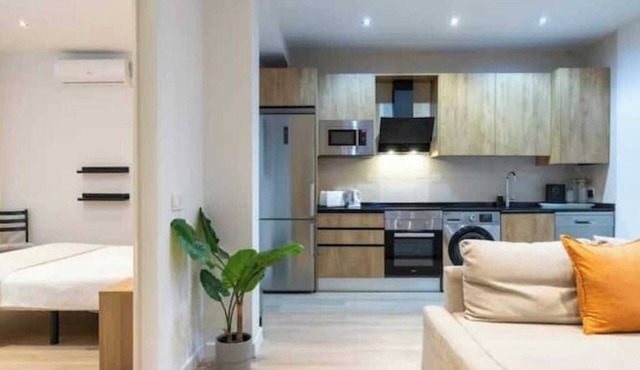 AR IFEMA modern apartment near airport and trade fair Madrid