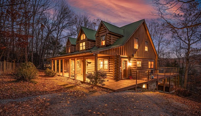 Ar'ya Relaxed Chalet | Dock Slip + Hot Tub