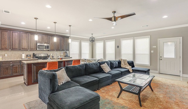 Arabi Home w/Deck: 7 Mi to Downtown New Orleans!