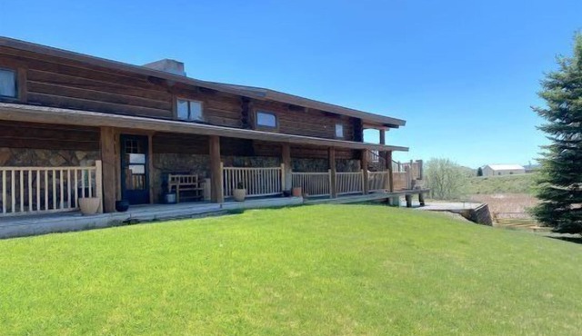 Arabian Lane Lodge Out of Town Getaway