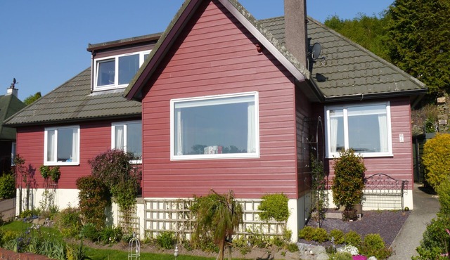 Arakhova - a house that sleeps 10 guests in 4 bedrooms