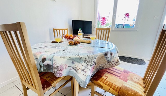 Aramis: Apartment 300 meters from the spa (free parking)