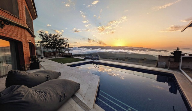 AranEtxea. An apartment with spectacular views.