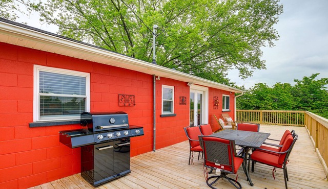 Ararat Home w/ Spacious Yard & Mountain Views!
