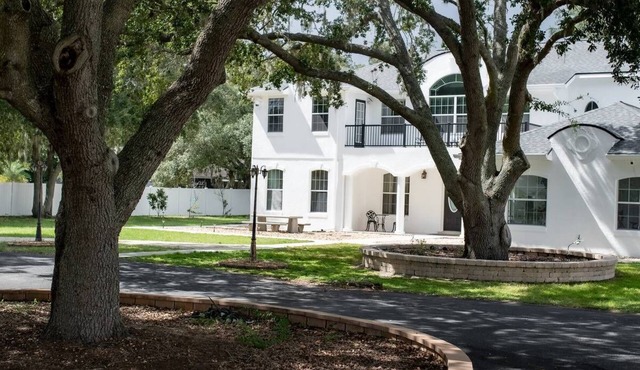 -Arbor Grand Estate-