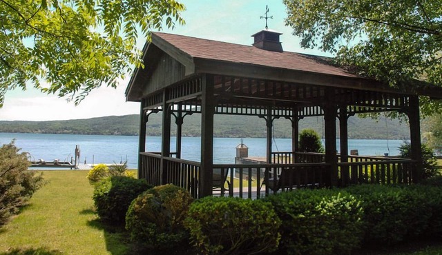 Arbor Landing:"Amazing Charm & History"