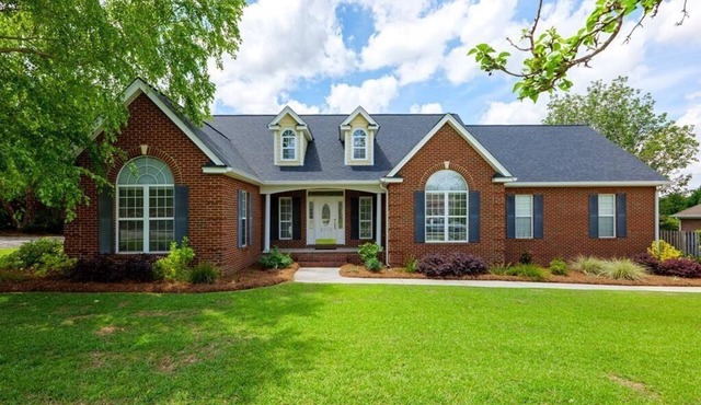 Arbor Run Oasis: Southern Charm & Modern Elegance