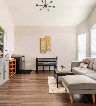 Arbor Suite 2BR Guest Suite in Cypress Near Outlet Mall